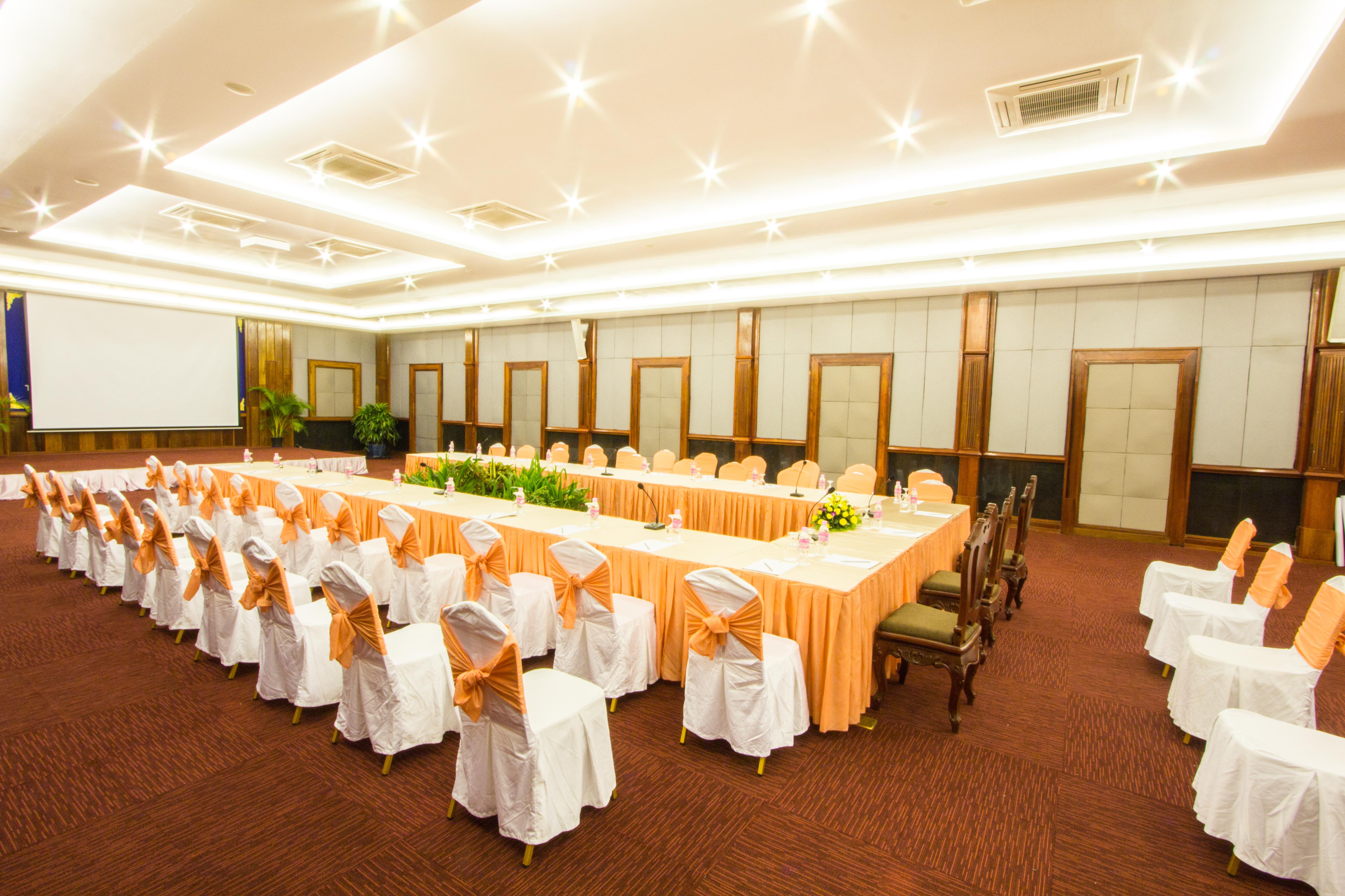 Royal Empire Premium Hotel Siem Reap Eksteriør bilde