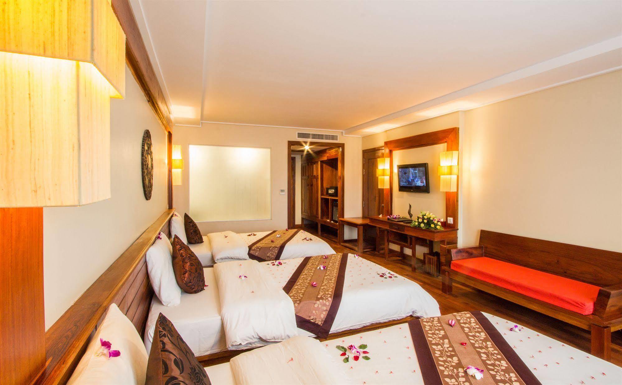 Royal Empire Premium Hotel Siem Reap Eksteriør bilde